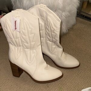 MIA Cream Heeled Boots